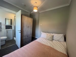 Photo 31- click for photo gallery